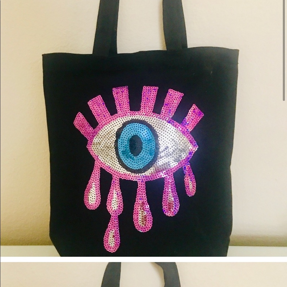 2 black + 2 white + 2 blue